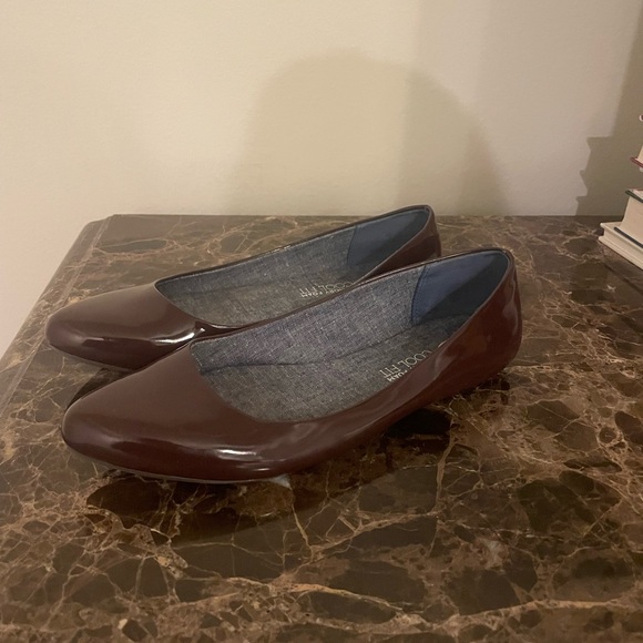 Dr. Scholl's Maroon Flats - Picture 4 of 5
